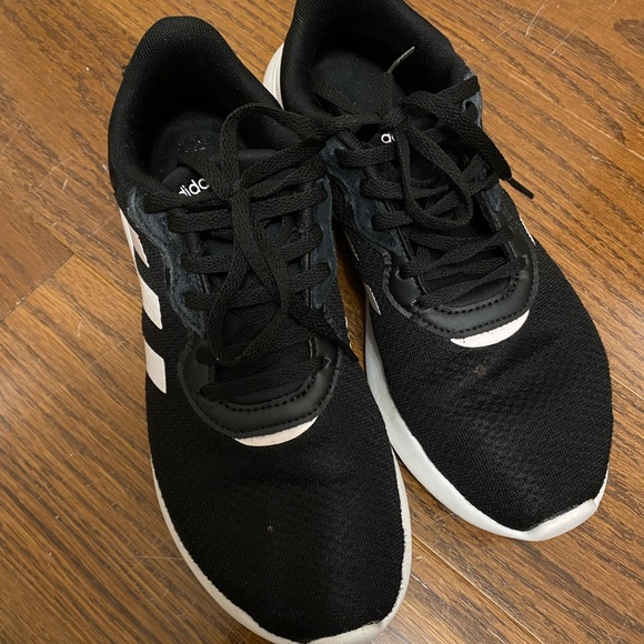 Adidas black shoes - womens 8.5 - Picture 2 of 8